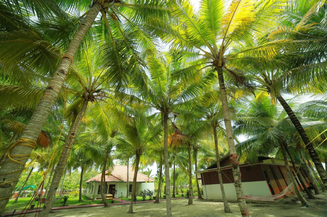 Regant Lake Village, Kollam. Chavara Екстериор снимка