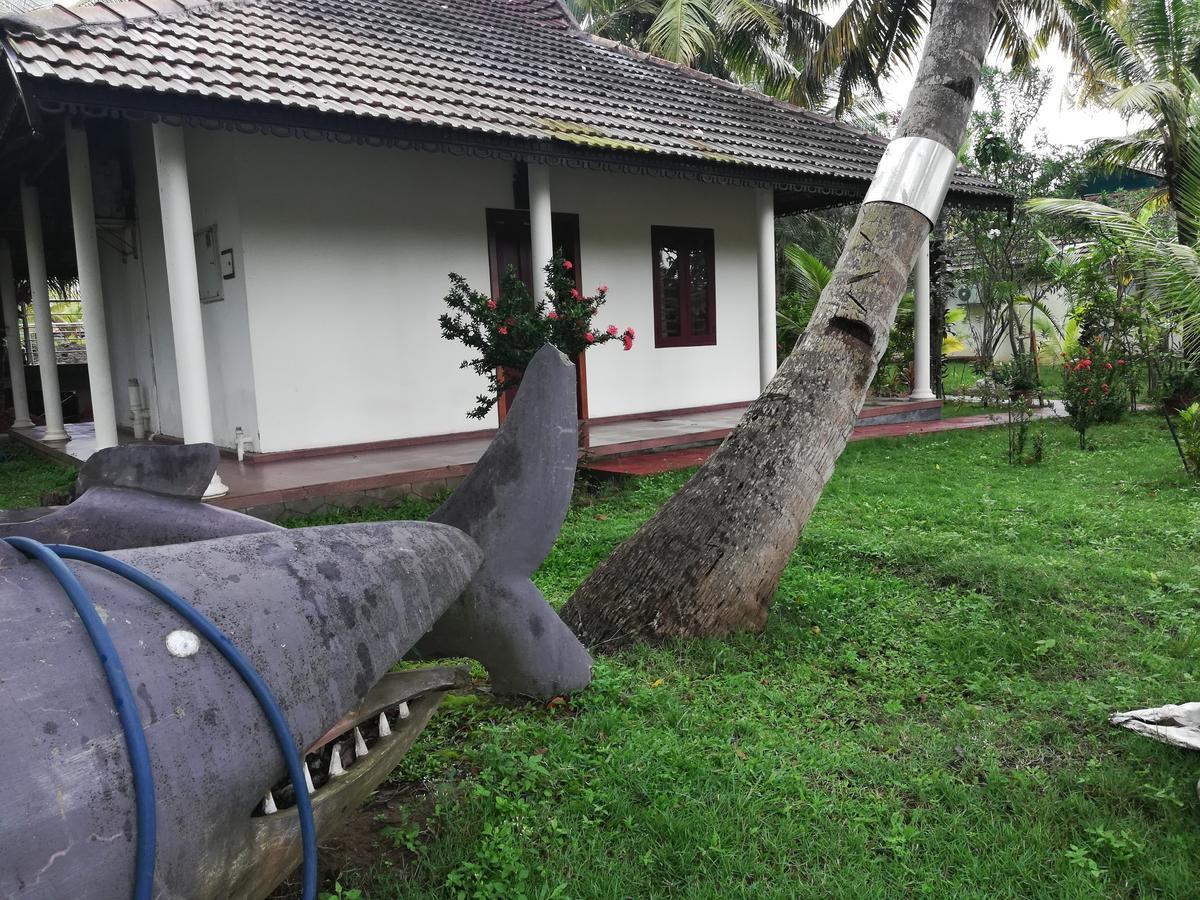 Regant Lake Village, Kollam. Chavara Екстериор снимка