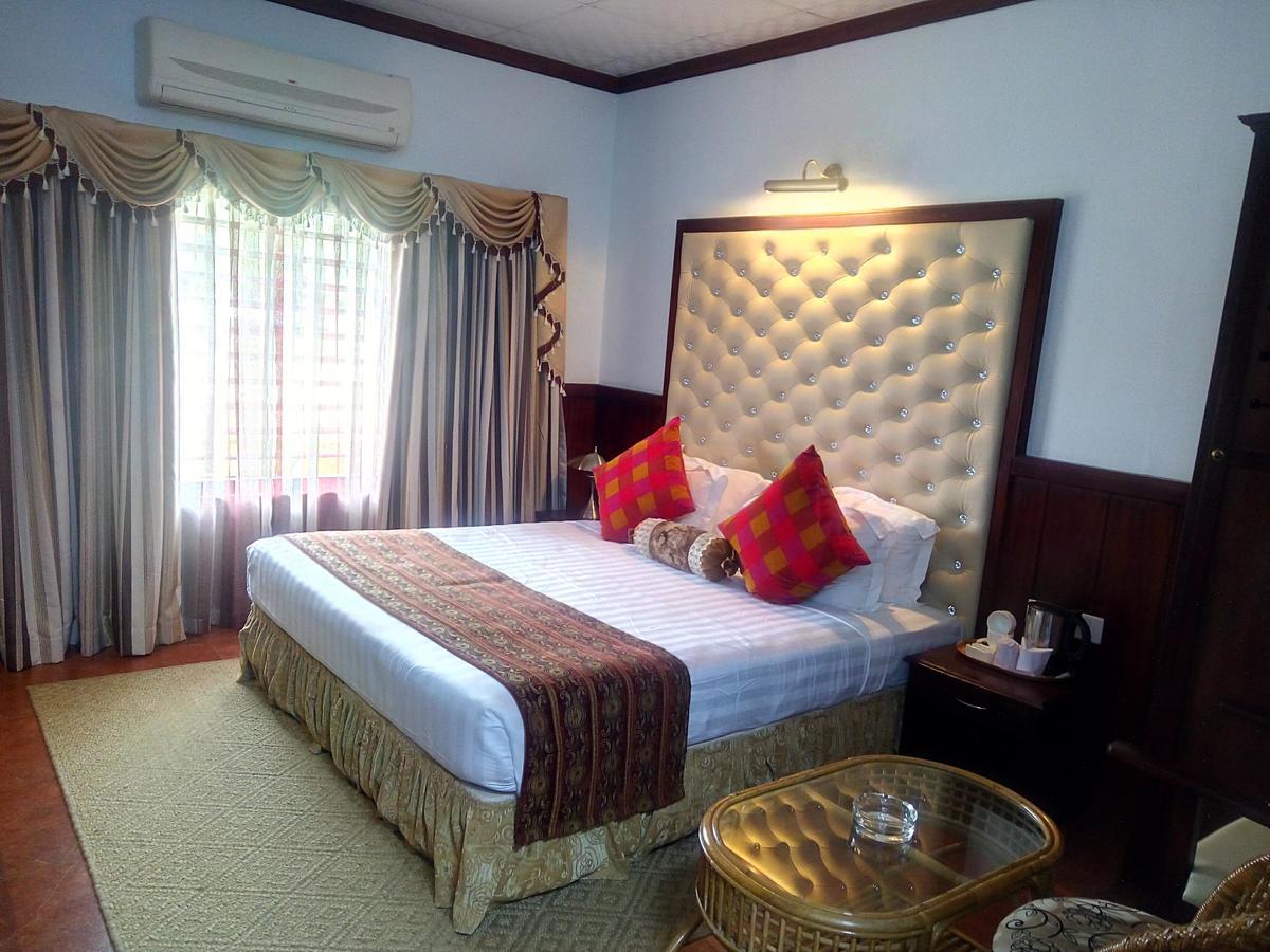 Regant Lake Village, Kollam. Chavara Екстериор снимка